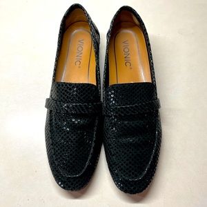 Vionic Zana Lizard Slip On Size 6